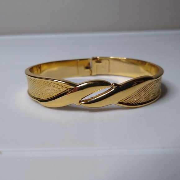 Vintage Monet Metal Hinged Bracelet - Picture 9 of 16